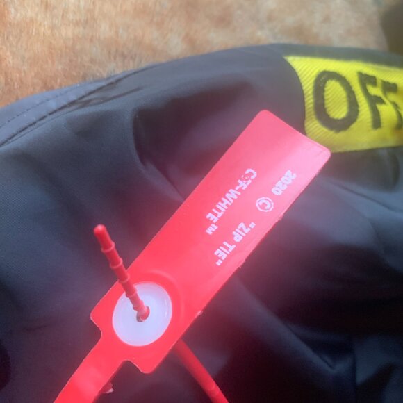 Off-White Bomber Jacket - 2019 - men XL fits like L- SAMPLE - made in Europe - - Picture 5 of 9